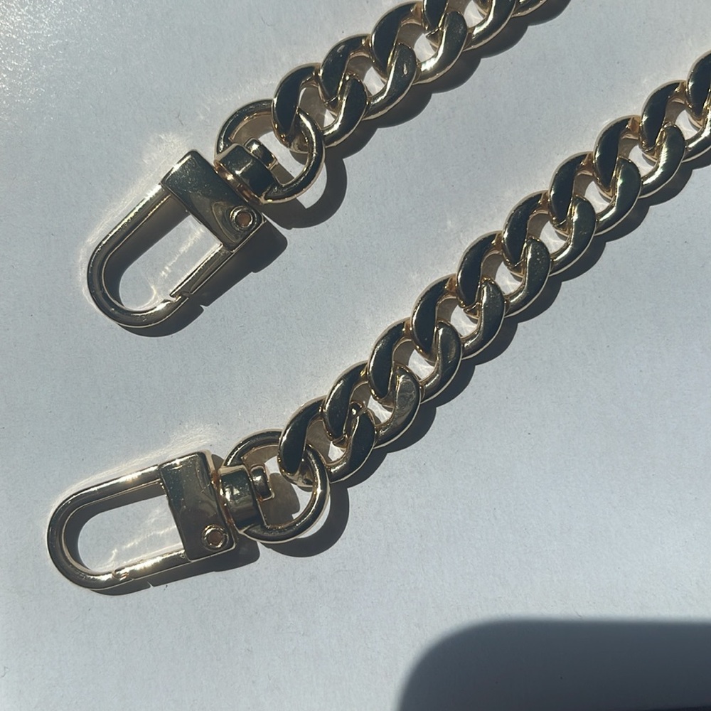 Non Branded 47” Chain - Picture 2 of 3